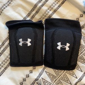Under Armour volleyball kneepads
